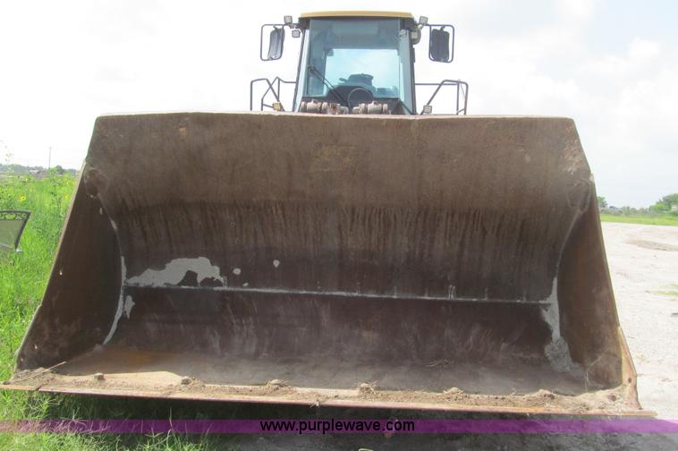 image for item H8940 2004 Caterpillar 980G wheel loader
