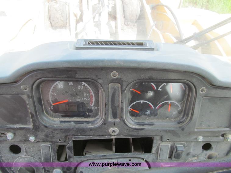 image for item H8940 2004 Caterpillar 980G wheel loader