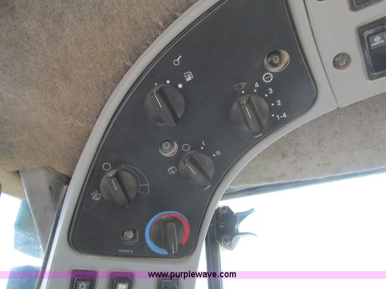 image for item H8940 2004 Caterpillar 980G wheel loader