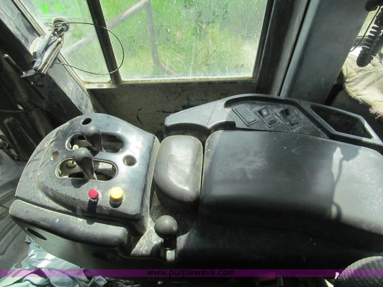 image for item H8940 2004 Caterpillar 980G wheel loader