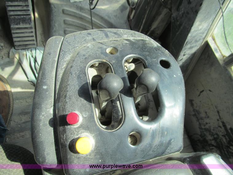 image for item H8940 2004 Caterpillar 980G wheel loader