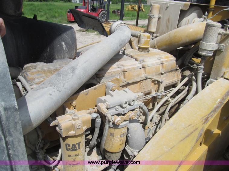 image for item H8940 2004 Caterpillar 980G wheel loader