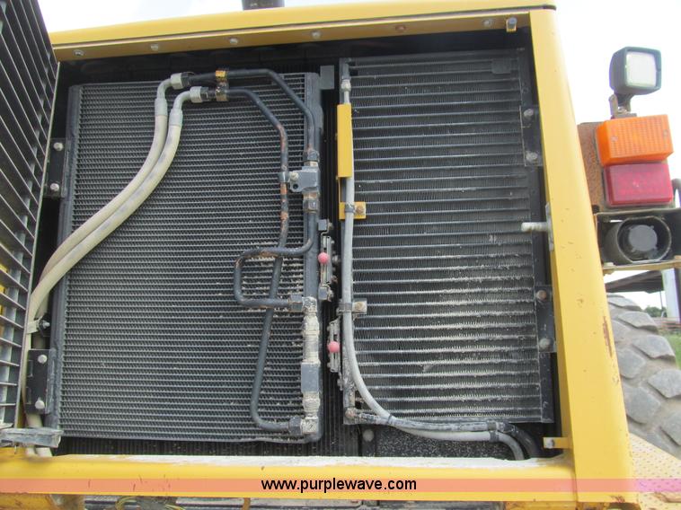 image for item H8940 2004 Caterpillar 980G wheel loader