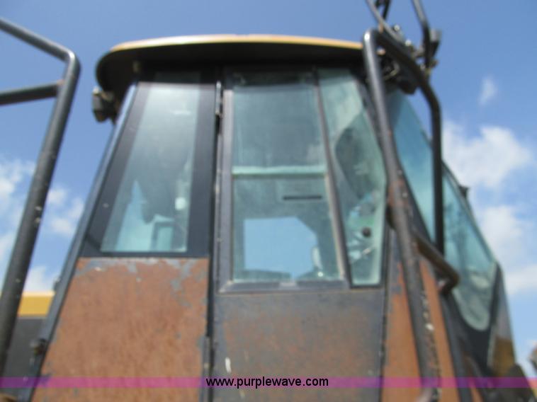 image for item H8940 2004 Caterpillar 980G wheel loader