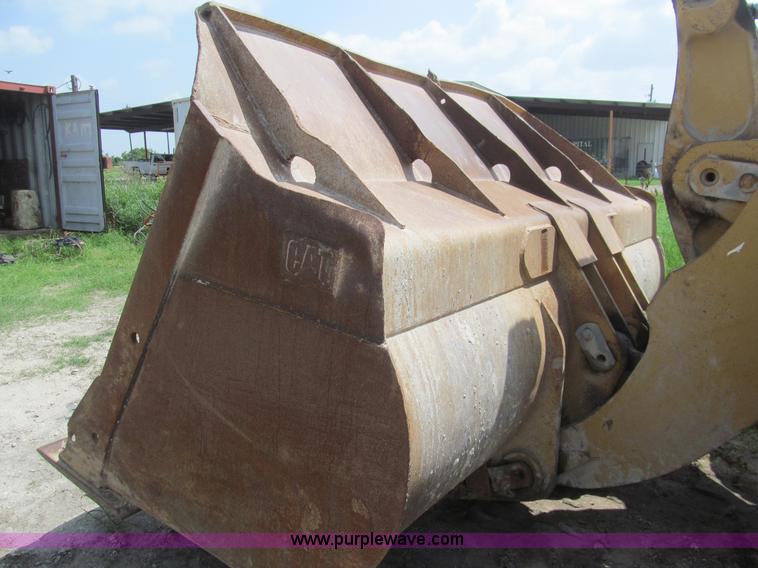 image for item H8940 2004 Caterpillar 980G wheel loader