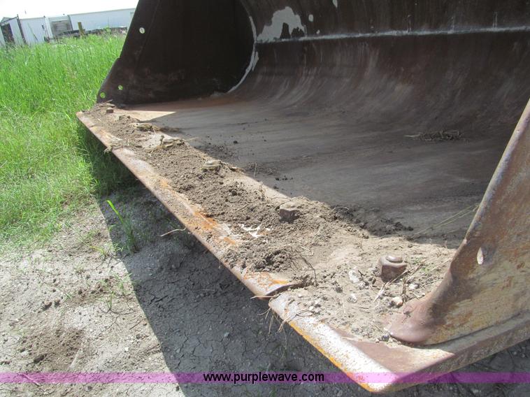 image for item H8940 2004 Caterpillar 980G wheel loader