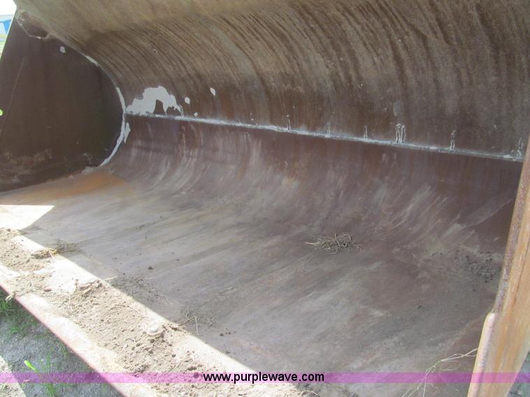 image for item H8940 2004 Caterpillar 980G wheel loader