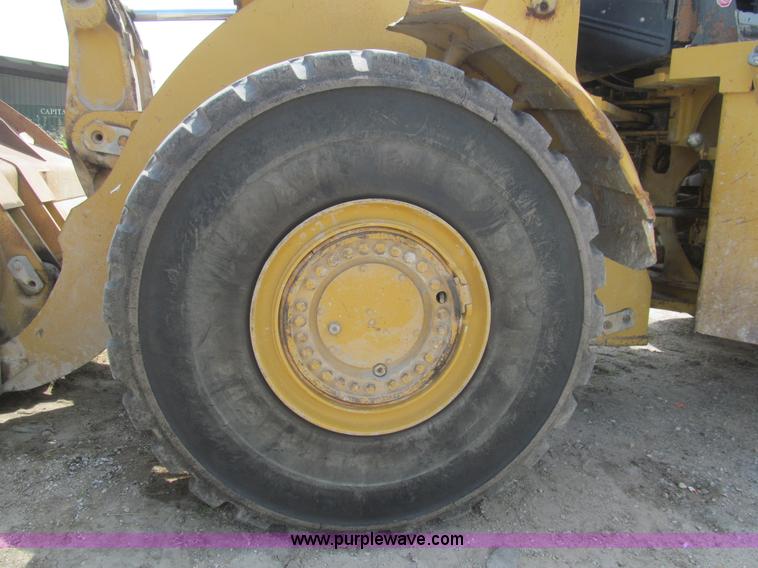 image for item H8940 2004 Caterpillar 980G wheel loader