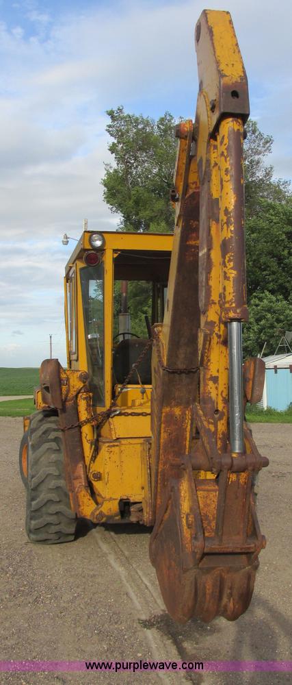 image for item I2505 1970 Allis Chalmers 816 backhoe