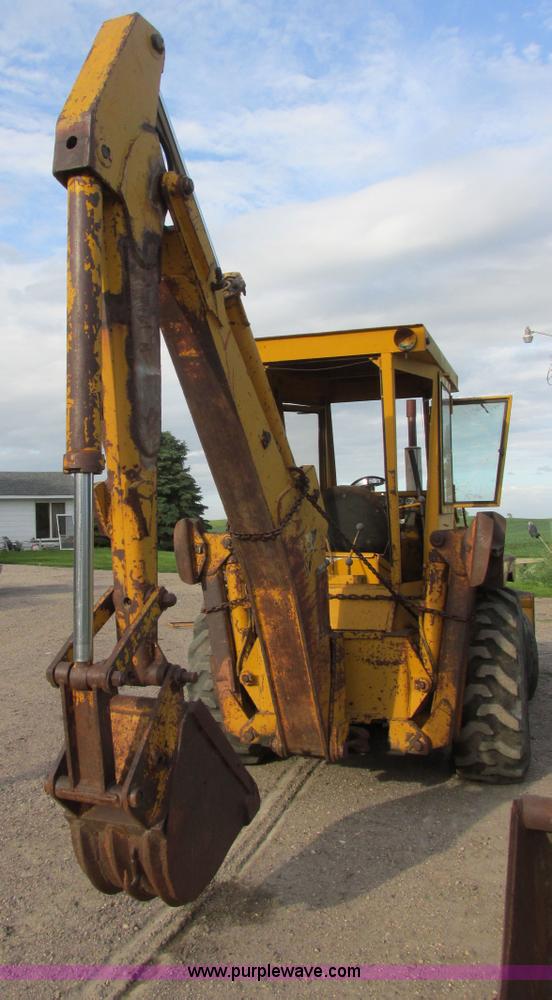 image for item I2505 1970 Allis Chalmers 816 backhoe