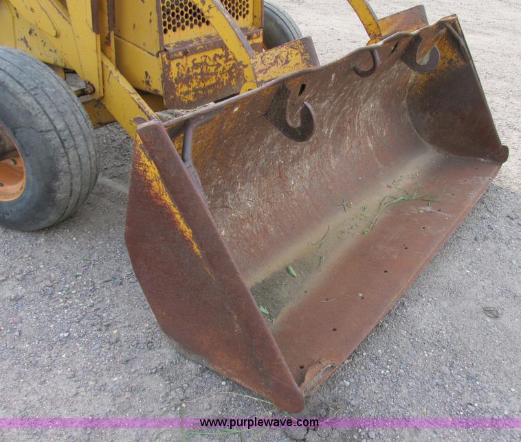 image for item I2505 1970 Allis Chalmers 816 backhoe