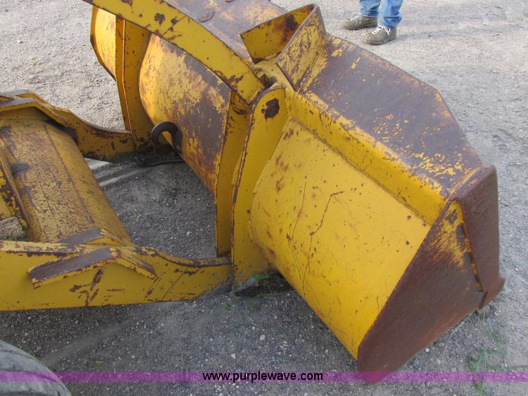 image for item I2505 1970 Allis Chalmers 816 backhoe