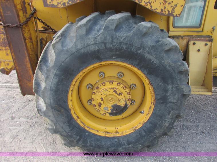 image for item I2505 1970 Allis Chalmers 816 backhoe