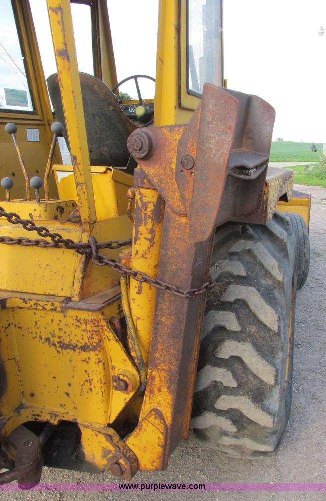 image for item I2505 1970 Allis Chalmers 816 backhoe