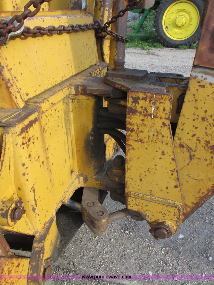 image for item I2505 1970 Allis Chalmers 816 backhoe