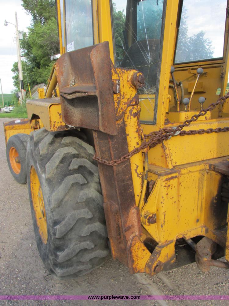 image for item I2505 1970 Allis Chalmers 816 backhoe