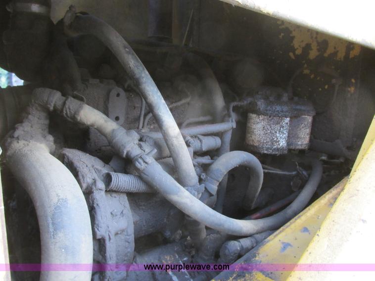 image for item I2505 1970 Allis Chalmers 816 backhoe