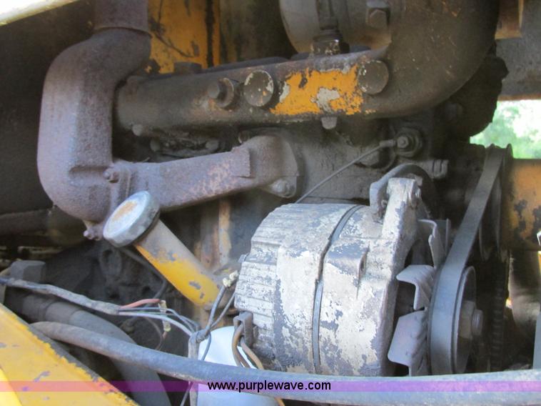 image for item I2505 1970 Allis Chalmers 816 backhoe