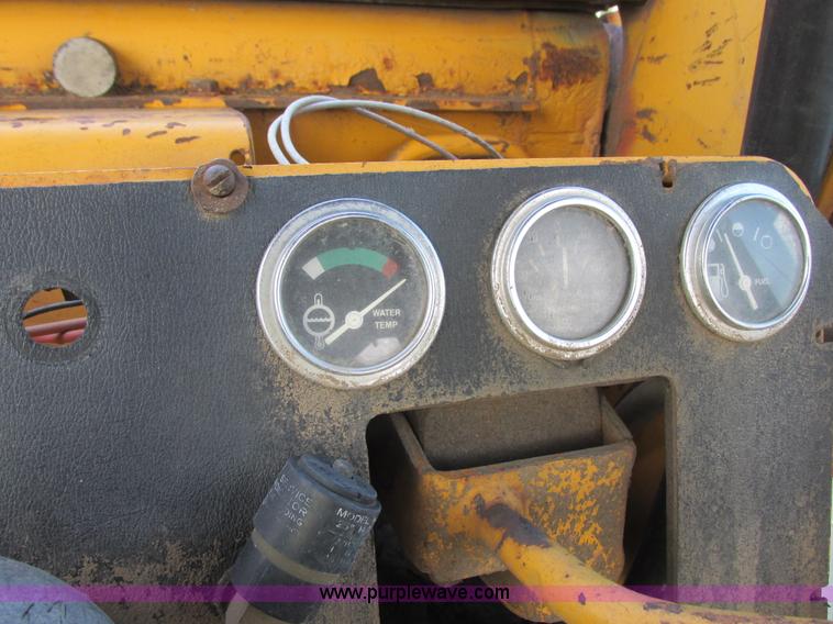 image for item I2505 1970 Allis Chalmers 816 backhoe