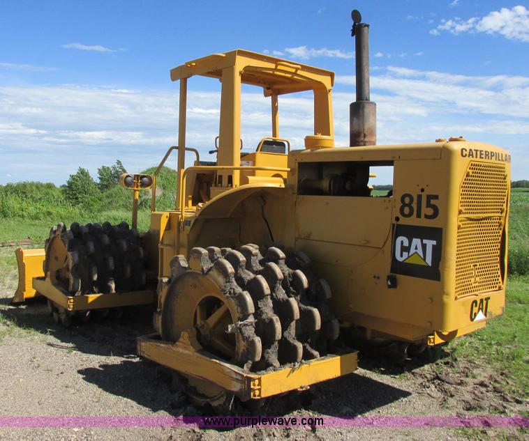 image for item I2506 1971 Caterpillar 815 soil compactor