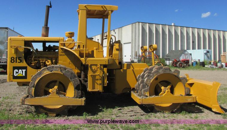 image for item I2506 1971 Caterpillar 815 soil compactor