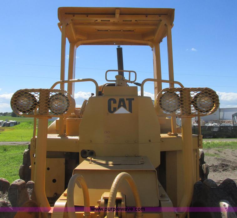 image for item I2506 1971 Caterpillar 815 soil compactor