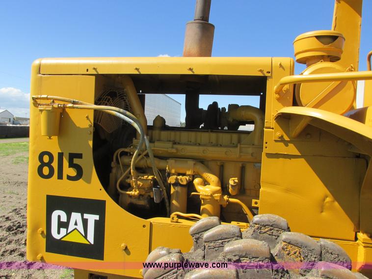 image for item I2506 1971 Caterpillar 815 soil compactor