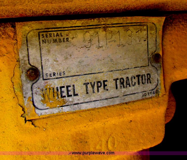 image for item I2506 1971 Caterpillar 815 soil compactor