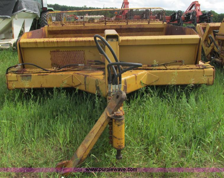 image for item I3885 Reynolds 14C hydraulic pull scraper