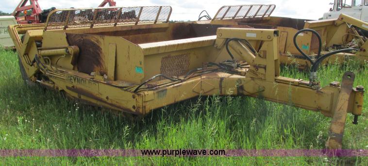 image for item I3885 Reynolds 14C hydraulic pull scraper
