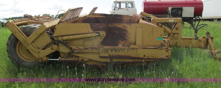 image for item I3885 Reynolds 14C hydraulic pull scraper
