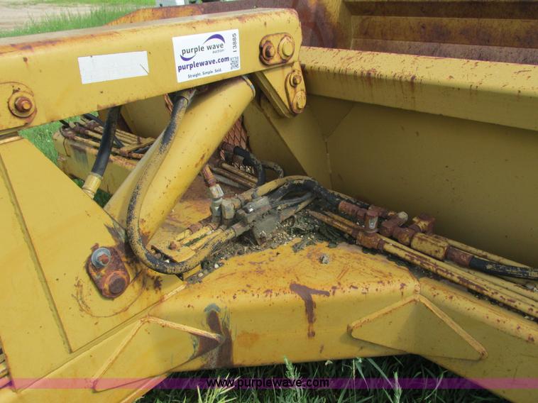 image for item I3885 Reynolds 14C hydraulic pull scraper