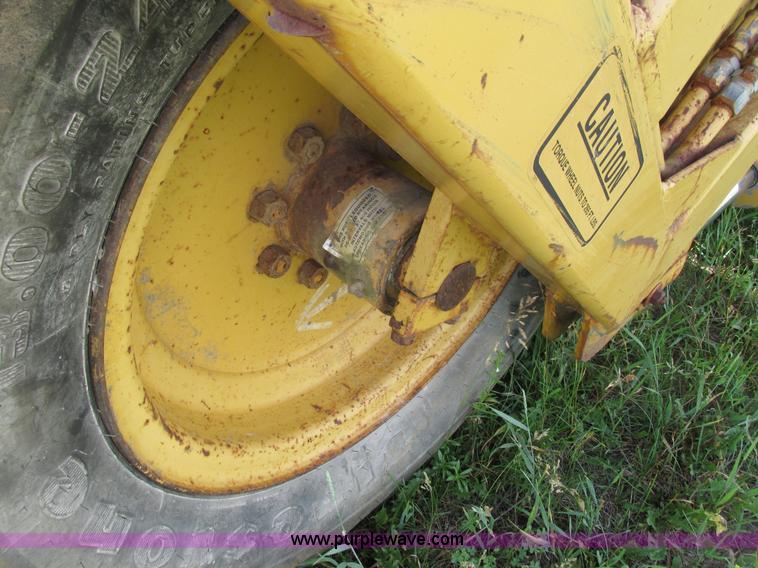 image for item I3885 Reynolds 14C hydraulic pull scraper