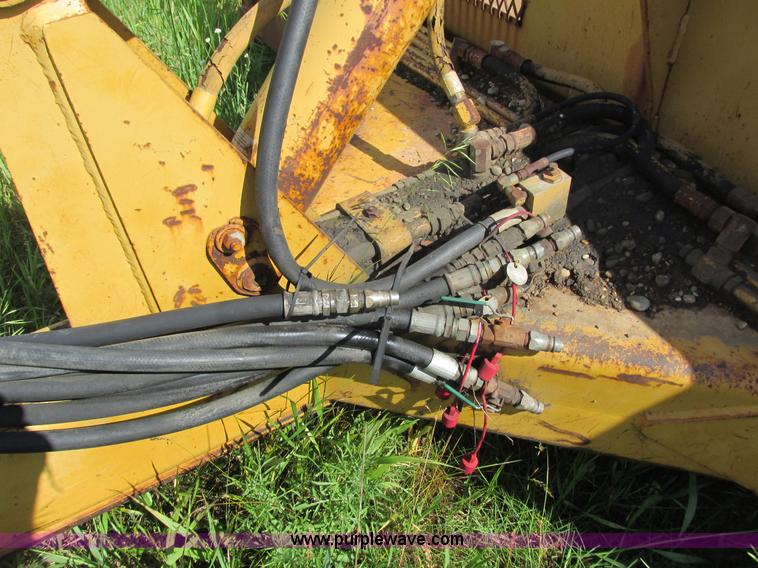 image for item I3886 Reynolds 14C hydraulic pull scraper