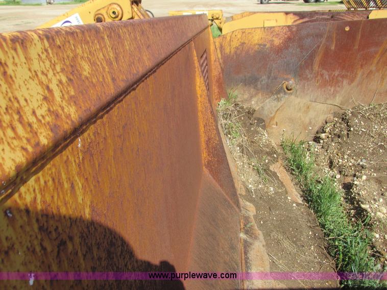 image for item I3886 Reynolds 14C hydraulic pull scraper