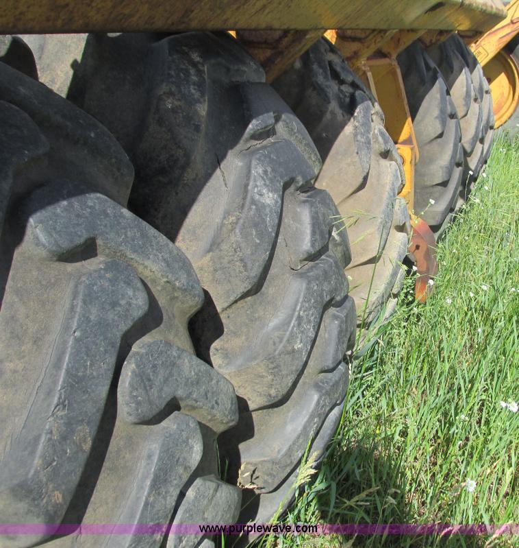 image for item I3886 Reynolds 14C hydraulic pull scraper