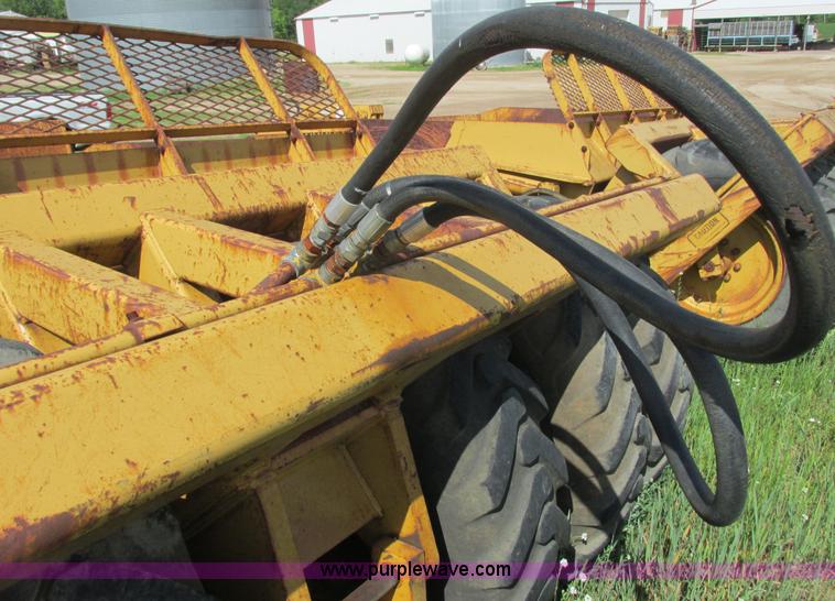 image for item I3886 Reynolds 14C hydraulic pull scraper