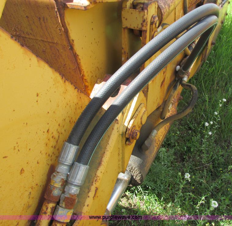 image for item I3886 Reynolds 14C hydraulic pull scraper