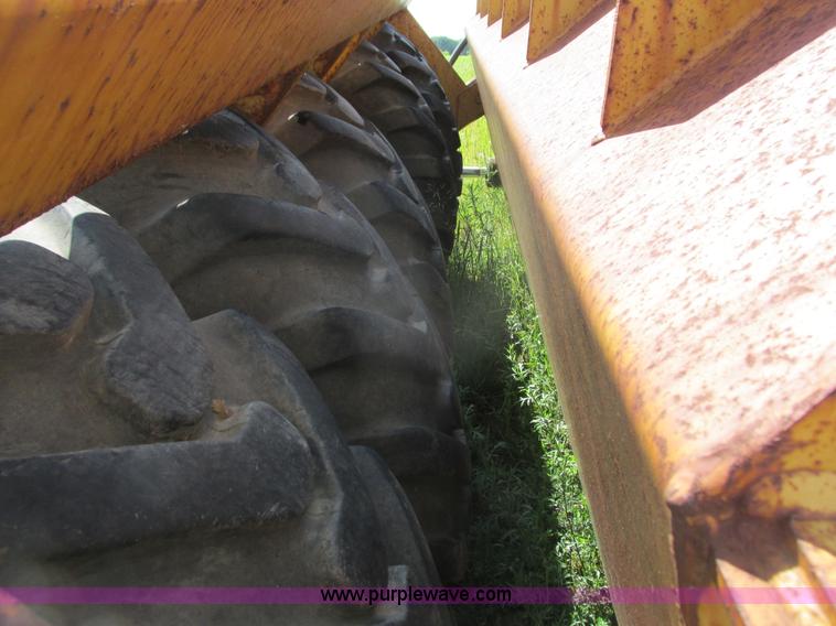 image for item I3886 Reynolds 14C hydraulic pull scraper