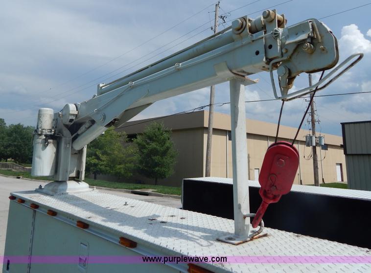 image for item I4677 2007 Ford F350 Super Duty XL utility truck