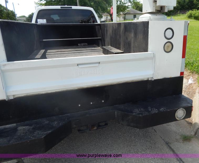 image for item I4677 2007 Ford F350 Super Duty XL utility truck