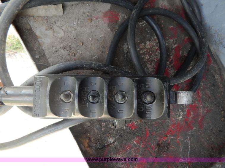 image for item I4677 2007 Ford F350 Super Duty XL utility truck