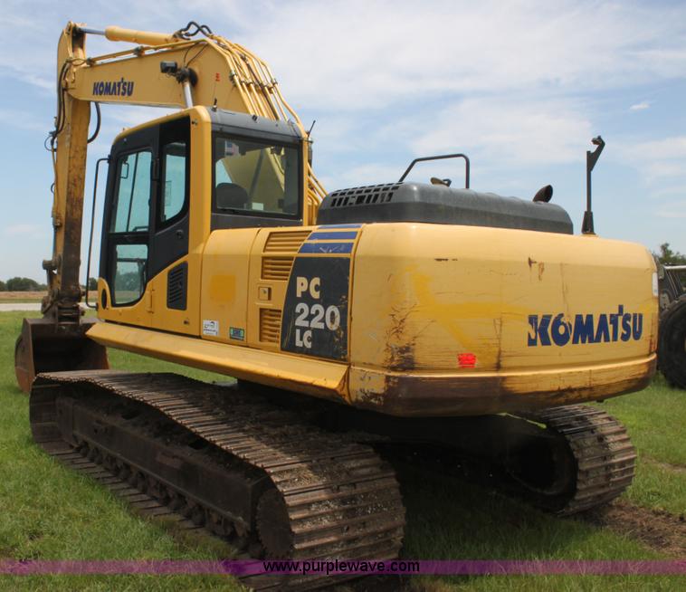 image for item I7315 2006 Komatsu PC220LC-8 excavator