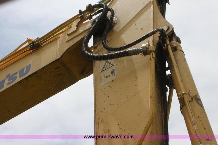 image for item I7315 2006 Komatsu PC220LC-8 excavator