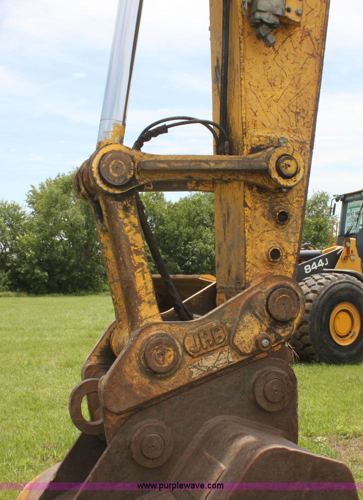 image for item I7315 2006 Komatsu PC220LC-8 excavator