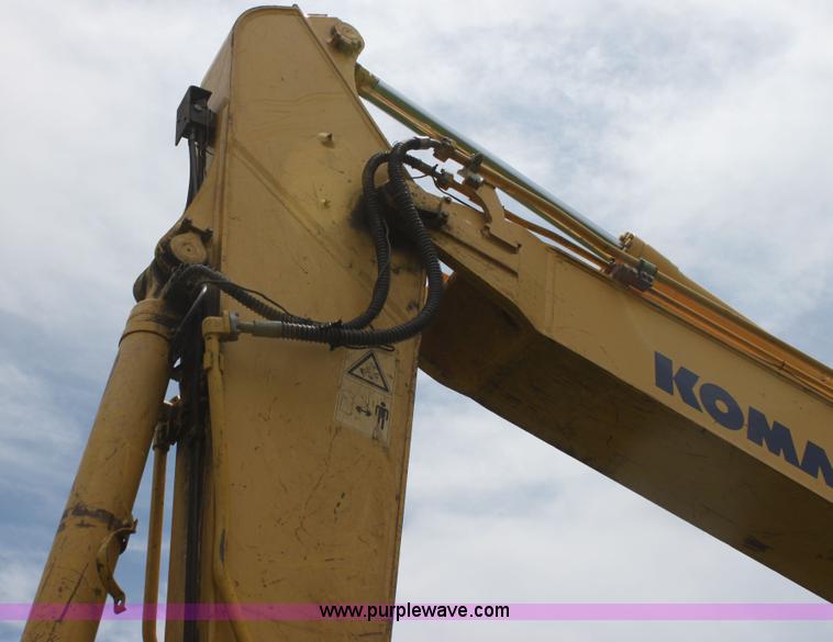 image for item I7315 2006 Komatsu PC220LC-8 excavator