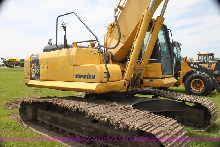 image for item I7315 2006 Komatsu PC220LC-8 excavator