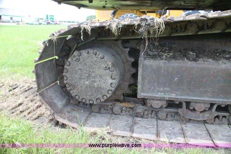image for item I7315 2006 Komatsu PC220LC-8 excavator