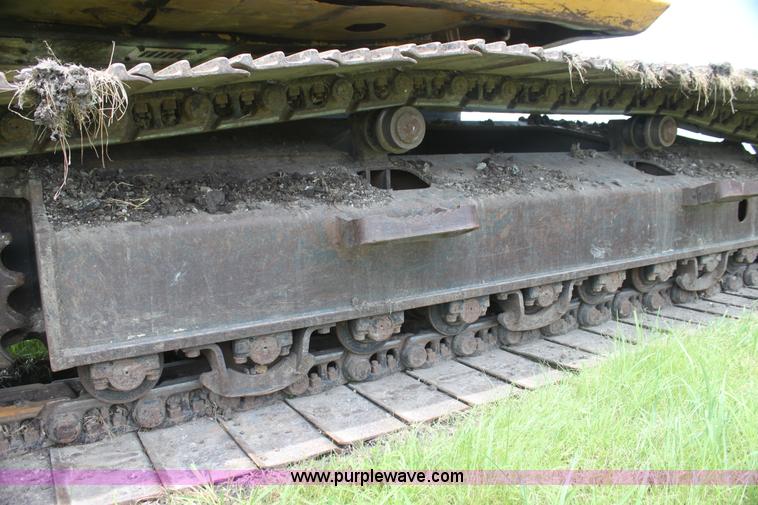 image for item I7315 2006 Komatsu PC220LC-8 excavator