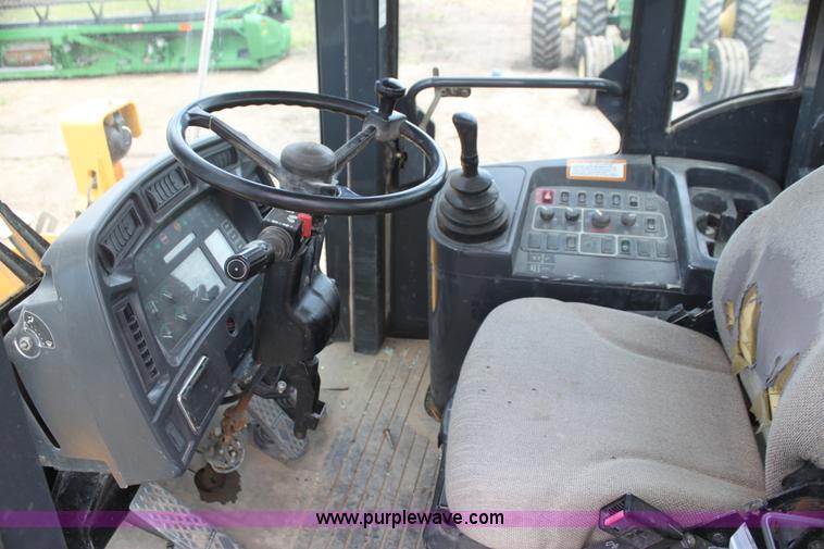 image for item I7316 2003 John Deere 624H wheel loader